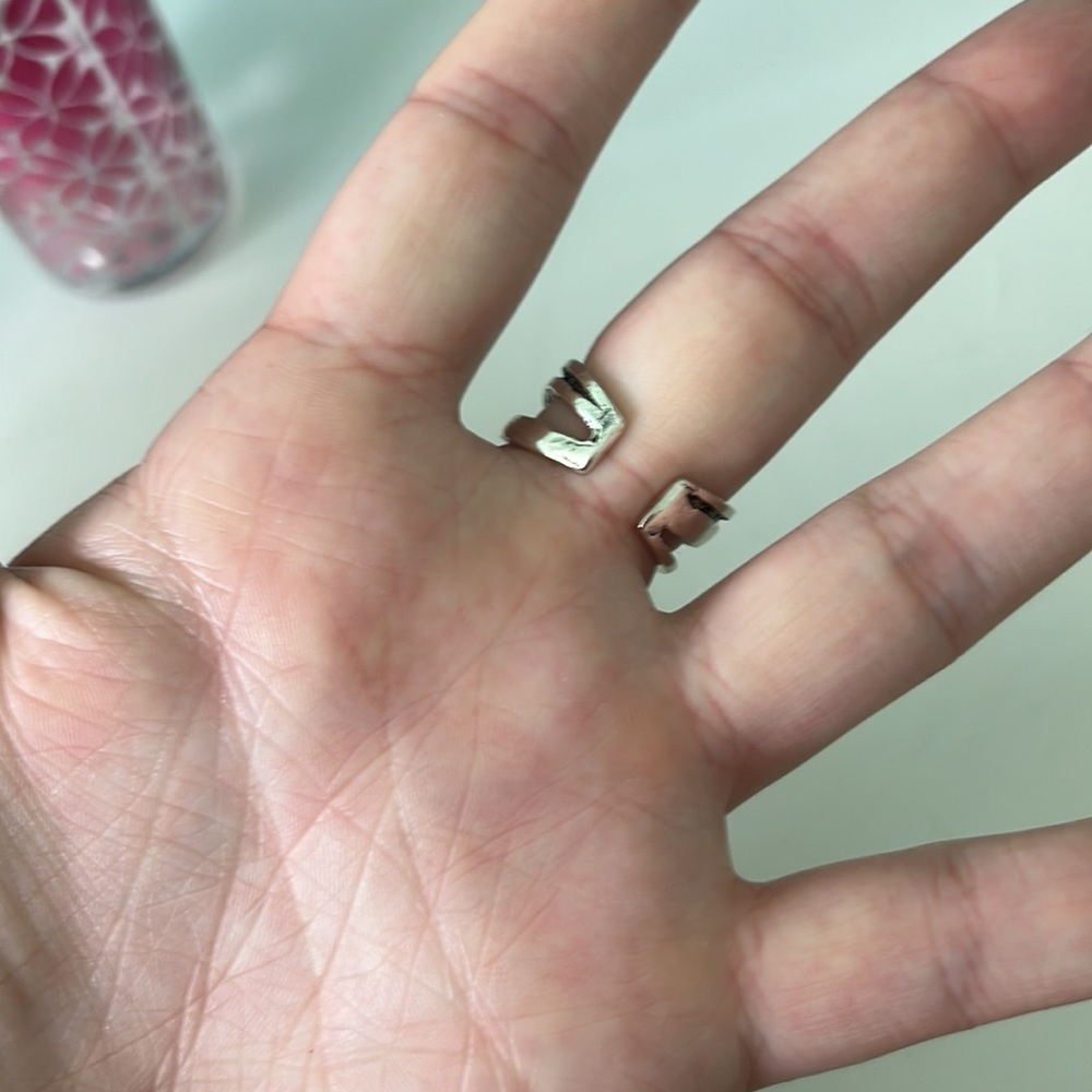 adjustable silver ring! - Picture 3 of 3